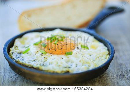 Breakfast, Fried egg with chives