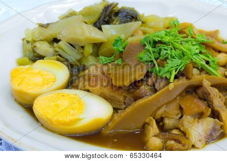 stewed pork knuckle