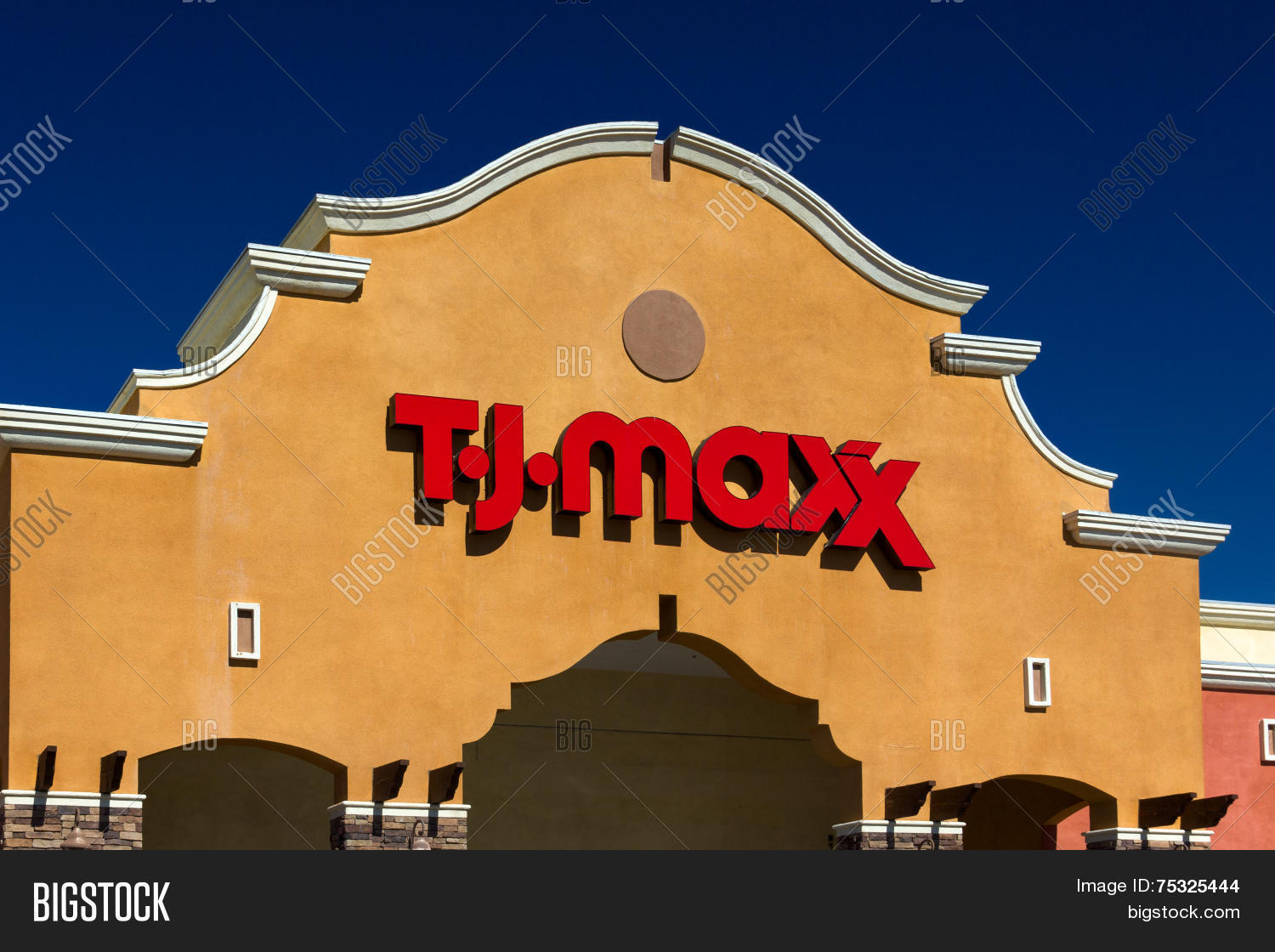 T.j. Maxx Retail Store Image & Photo (Free Trial) Bigstock
