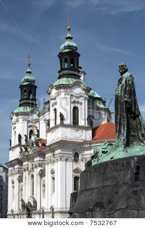 Overshadower Praga