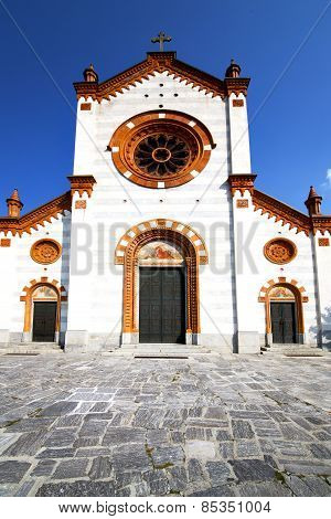 Church    Mercallo  Old   Closed Brick Tower Sidewalk Italy