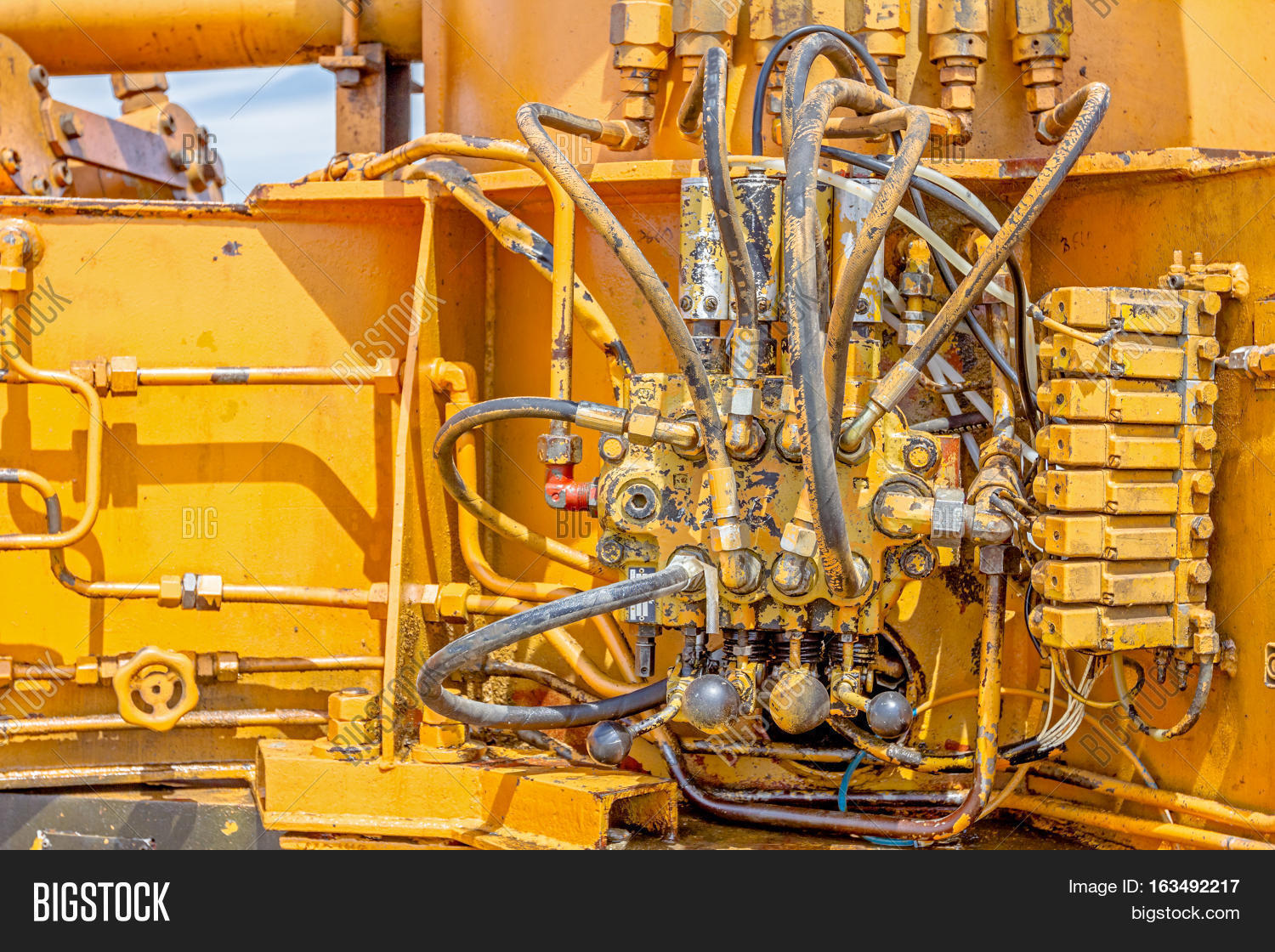 Hydraulic Pressure Image & Photo (Free Trial) Bigstock
