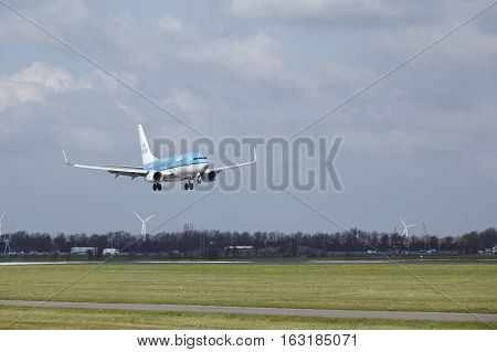 Amsterdam Airport Schiphol - Klm Boeing 737 Lands