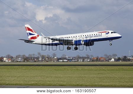 Amsterdam Airport Schiphol - British Airways Embraer 190 Lands