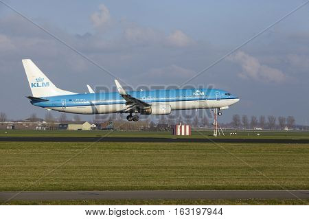 Amsterdam Airport Schiphol - Klm Boeing 737 Lands