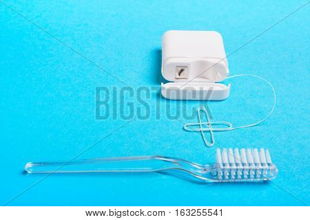 Toothbrush and dental floss should be used together