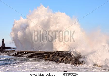 Big Wave In The Ocean