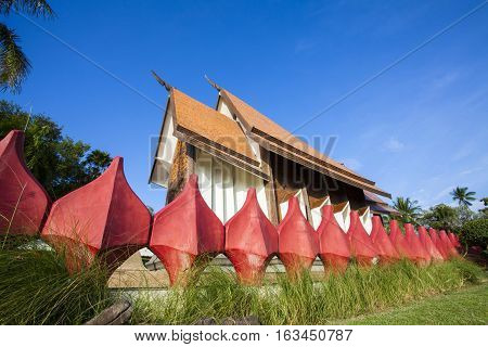 Sala Loi Temple located at Nakhon Ratchasima is an old temple at the Thao suranari built after the battle an army of Chao ANU. In 2370