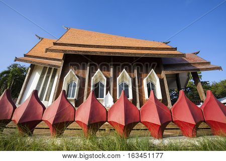 Sala Loi Temple located at Nakhon Ratchasima is an old temple at the Thao suranari built after the battle an army of Chao ANU. In 2370