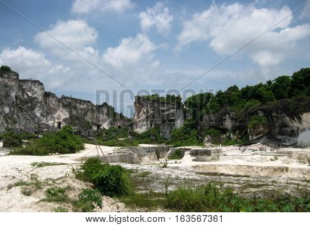 Kapur Hill with Natural White Color Lights