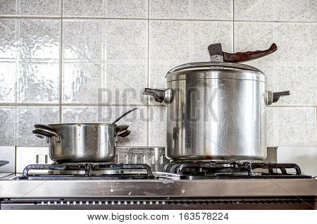 pressure cooker kitchen vintage retro house cooking