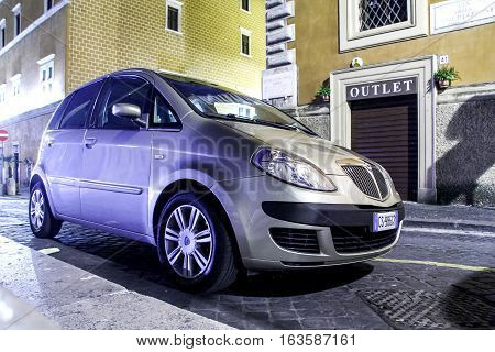 Lancia Ypsilon