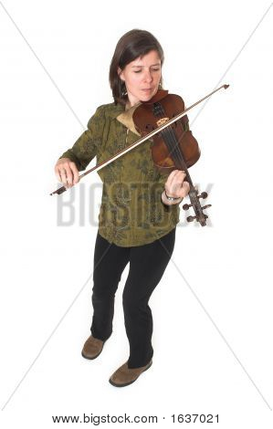 Mid-Age donna giocando Violon