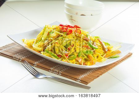 a chinese cuisine photo of fried noodles