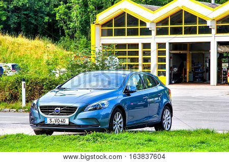 Volvo V40