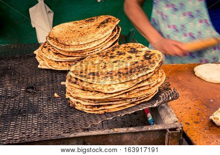 Fresh grilled flat bread at the Feria de Mataderos
