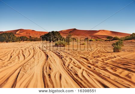 Tramonto nel deserto del Namib. Sossusvlei, Namibia.