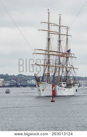New Bedford, Massachusetts, Usa - August 13, 2018: U.s. Coast Guard Barque Eagle Leaving New Bedford