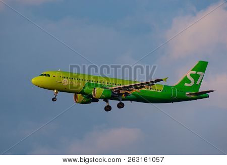 8 July 2018 Russia, Moscow. The Aircraft Airbus A320 S7 Airlines Is Landing At The Domodedovo Airpor