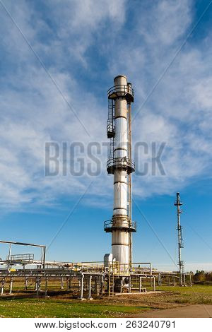 Termal Oxydizer And Torch System On A Gas Field
