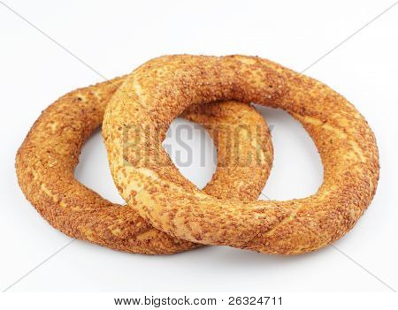 흰색 바탕에 고립 된 두 개의 simits