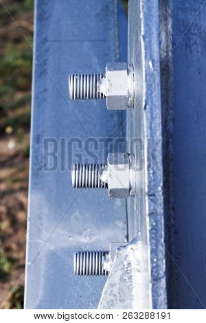 Fasten Bolts Twisted With A Nut And Hold The Metal Plate.