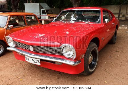 CHENNAI - Indie - 24. července: Ford Maverick (retro veteránem) na dědictví auto Rally 2011 z Madrasu on
