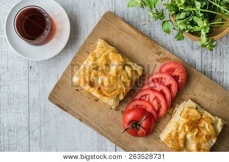 Su Boregi / Turkish Patty With Tea.