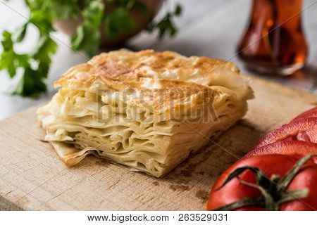 Su Boregi / Turkish Patty With Tea.