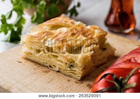 Su Boregi / Turkish Patty With Tea.