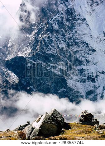 Everest Nepal September 30, 2018 View Of The Nature And Wildlife On The Way To Everest Base Camp, Tr
