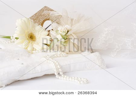 fundo, espartilho, flor, cartão e favores do casamento
