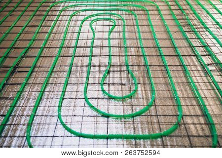 underfloor heating green pipeline installation