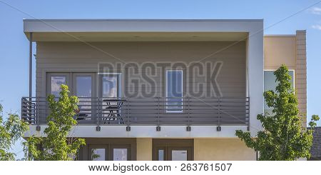 Home With Balcony And Flat Roof In Daybreak Utah