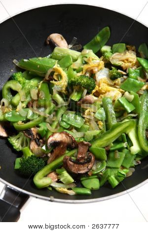 Gotowanie warzyw smażyć w Wok