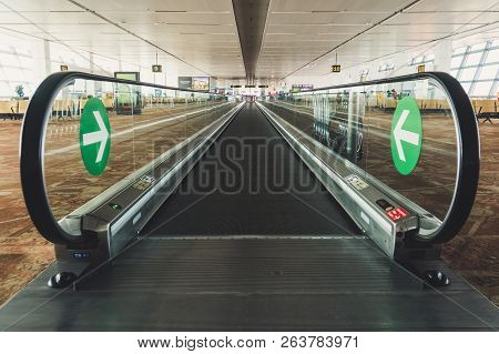 Beautiful Departure Lounge Of New Delhi International Airport With Travelator In The Middle On 28 Ja