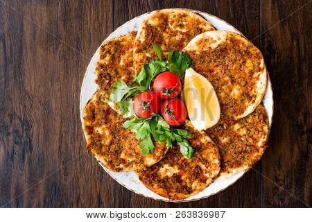 Turkish Food Findik Lahmacun / Mini Pizza