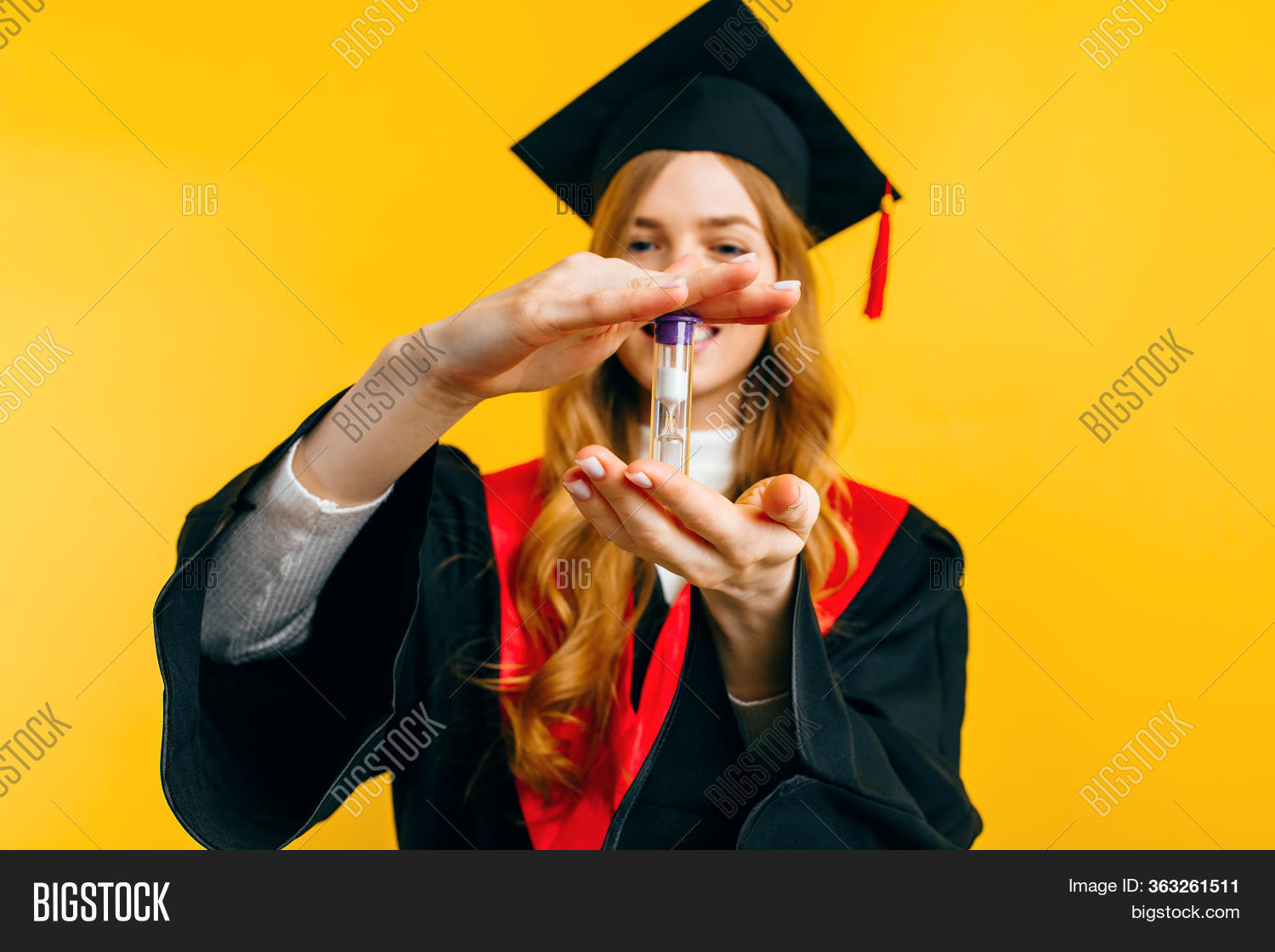 Happy Graduate 图片和照片(免费试用) | Bigstock