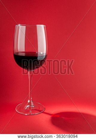 Wallpaper Glass Red Wine On Image Photo Free Trial Bigstock Desktop Wallpaper Free