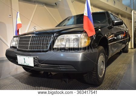 Quezon City, Ph - Apr. 28: Mercedes-benz S600 Lwb Used By President Gloria Macapagal Arroyo Display 