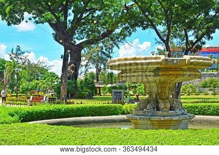 Cebu, Ph - June 17 - Plaza Independencia Water Fountain On June 17, 2017 In Cebu, Philippines. Plaza