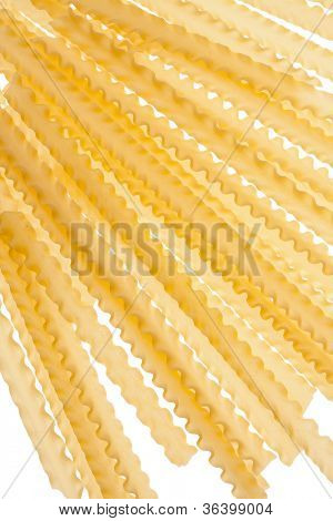 Ubehandlede rå pasta mafalde.