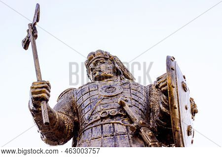 Dushanbe, Tajikistan - July 2, 2022: The Bronze Statue Of Khushnavaz Also Known As Akhshunwar A Heph