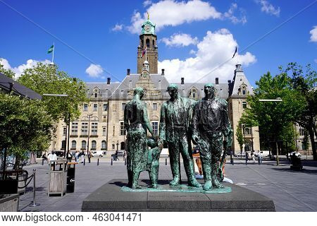 Rotterdam, Netherlands - June 9, 2022: Memorial To The Fallen 1940-1945 In Front Of Rotterdam City H