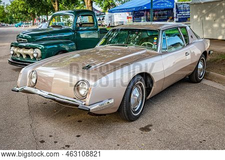 Falcon Heights, Mn - June 19, 2022: High Perspective Front Corner View Of A 1963 Studebaker Avanti 2