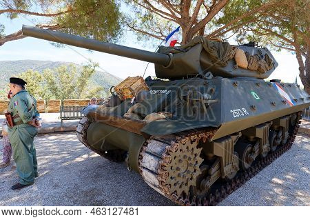 Bormes-les-mimsas - August 19, 2022 : Ww Ii American Tank At The Ceremony Of The 78th Anniversary Of