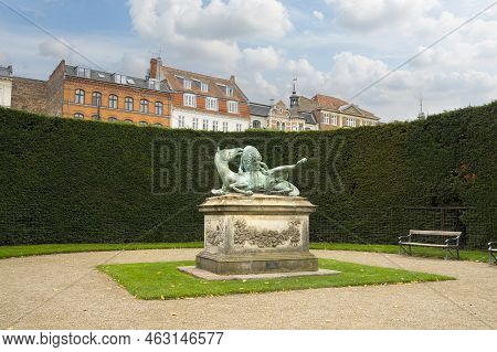 Copenhagen, Denmark. October 2022.  The Lion And The Horse By Peter Husum Statue In Rosenborg Park
I