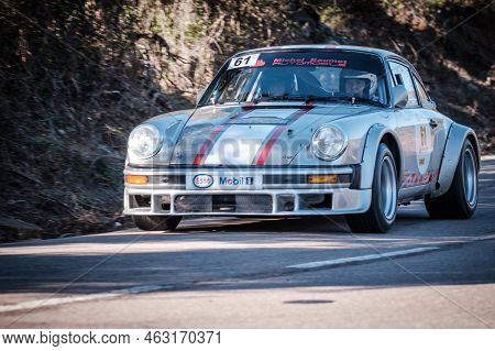 Novella, Corsica, France - 7th October 2022: Thierry Bousquet And Marc Jourdan Compete In Their Pors