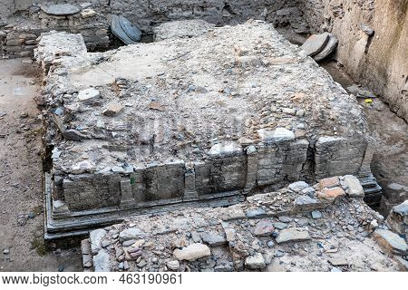 Amluk Dara Stupa In The Swat Valley, It Is Unprotected And Is Being Damaged By Treasure Seekers