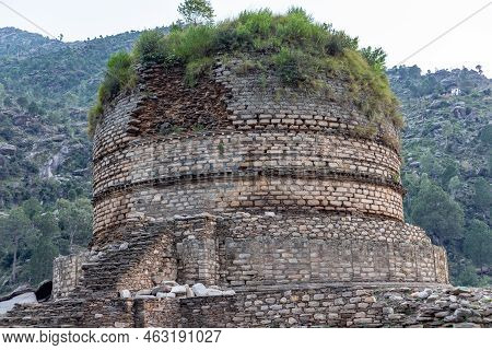 Amluk-dara Stupa Is Located In Swat Valley Of Pakistan. It Is A Part Of Gandhara Civilization At Aml